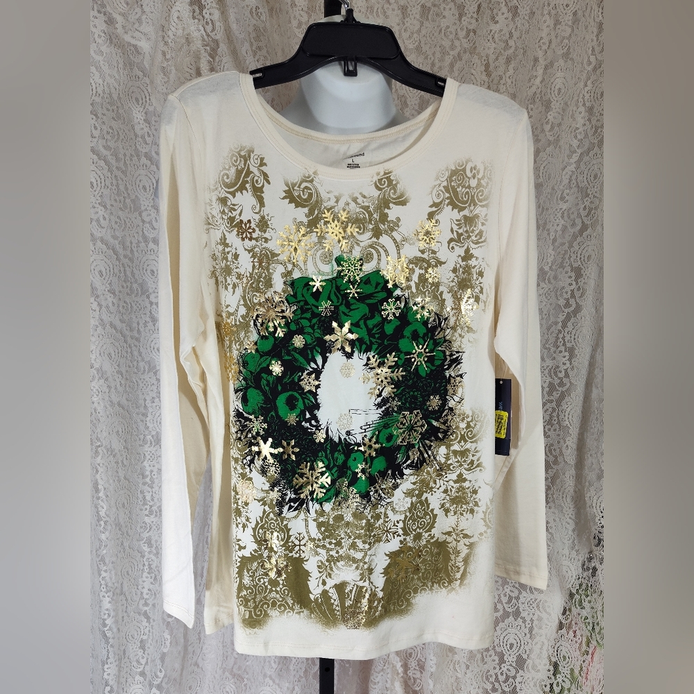 Christmas Themed Top Tee Westbound Size L